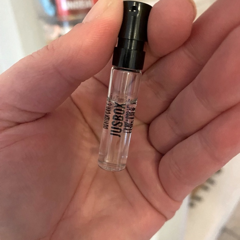 Jusbox Cheeky Smile 1.5mL sample spray